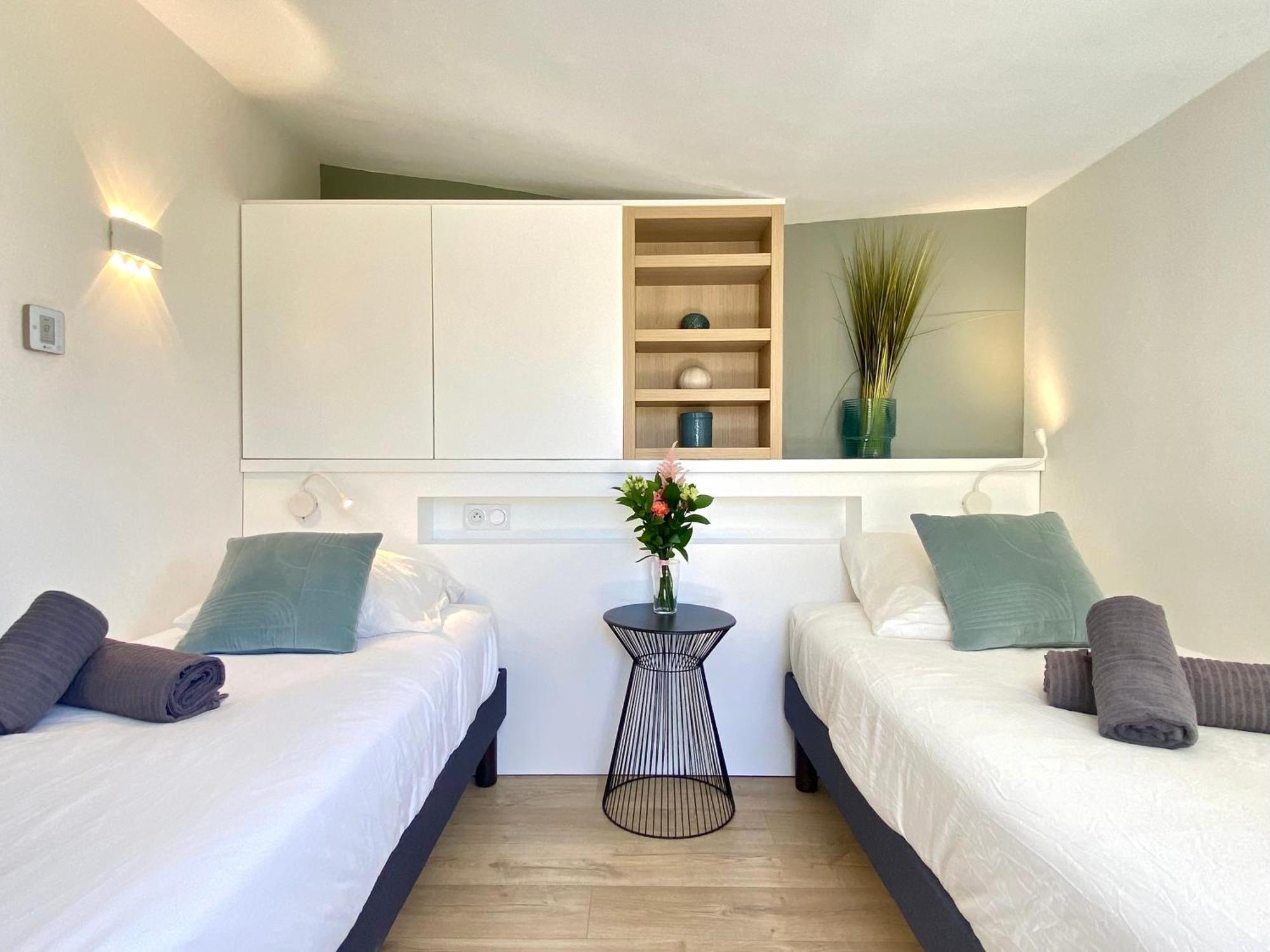 Duplex Luxury Toits Du Soleil By Scls Locations Apartment Cannes